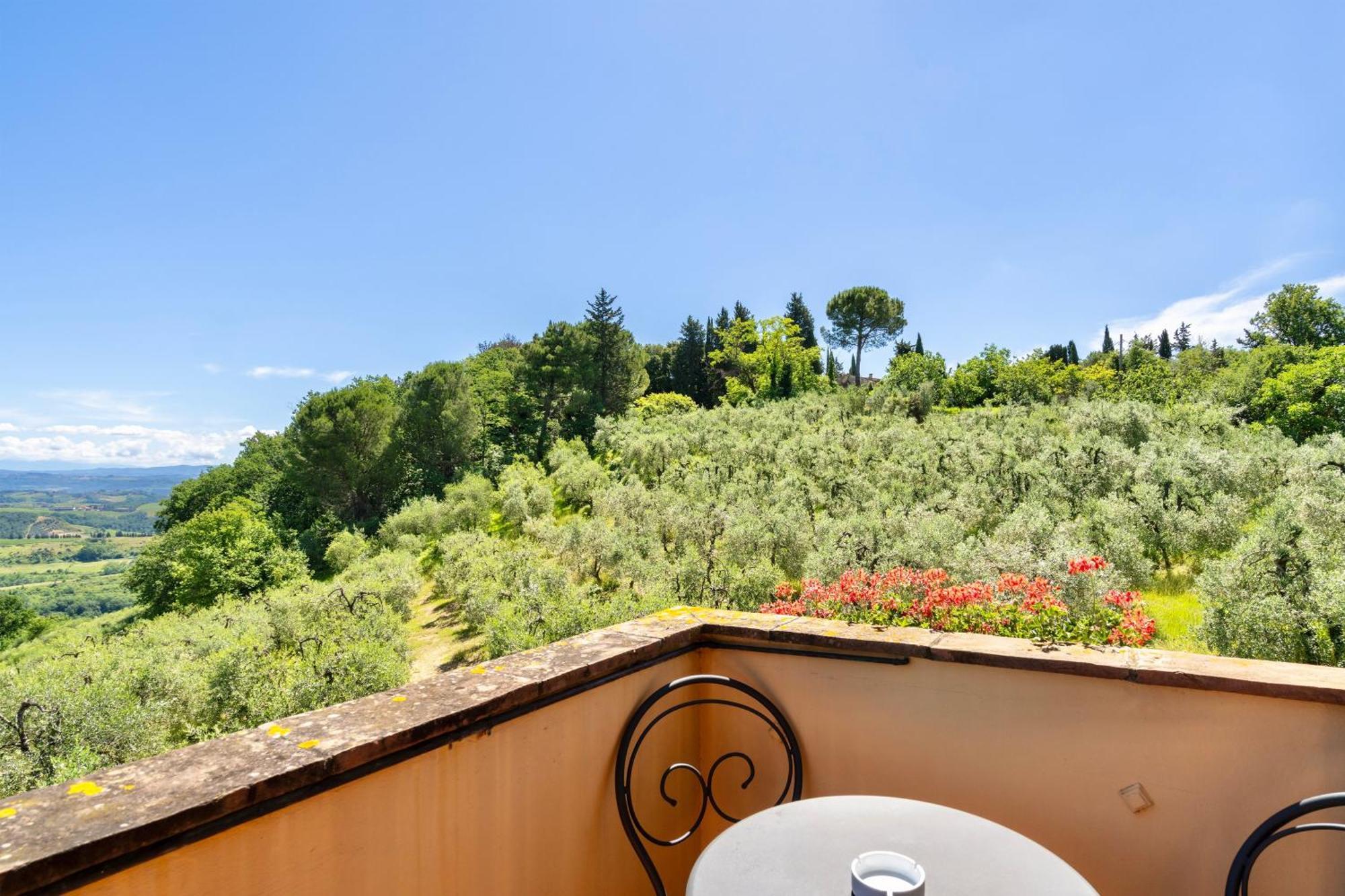 Casa Vacanze Con Piscina A San Gimignano Aparthotel Exterior photo